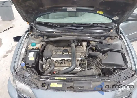 2001 Volvo V70 Xc z USA, uszkodzony, nr VIN YV1SZ58D311040856